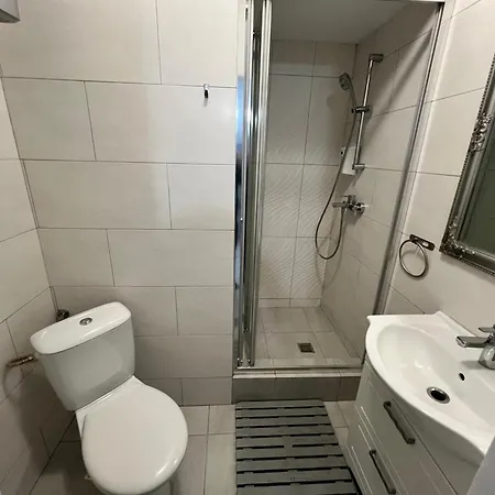 Bright & Beautiful Studio In Prime Location Walk To Everything Bucharest Exterior photo