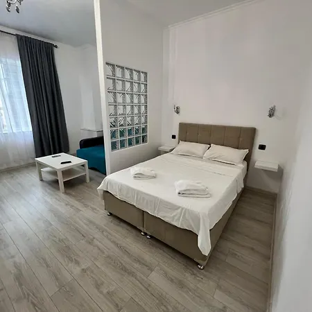 Bright & Beautiful Studio In Prime Location Walk To Everything Bucharest Exterior photo