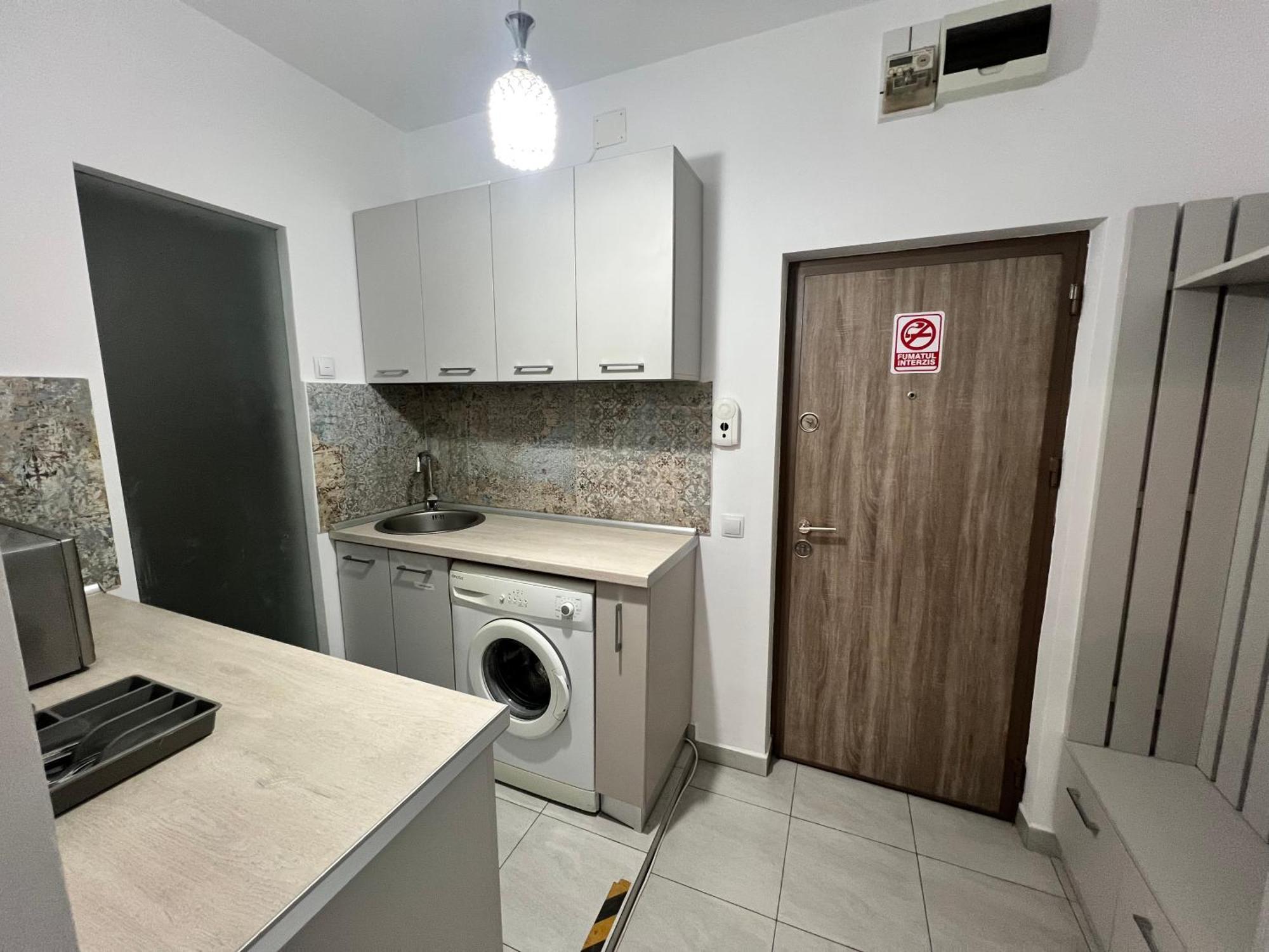 Bright & Beautiful In Prime Location Walk To Everything Apartamento